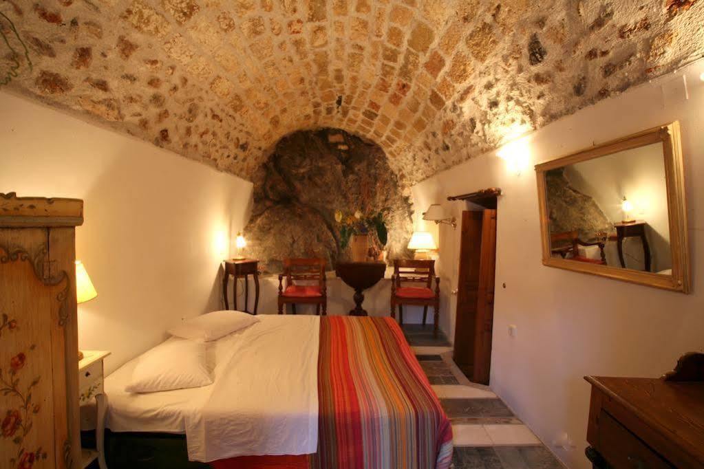 Dorovinis Monemvasia Castlehouses Eksteriør bilde